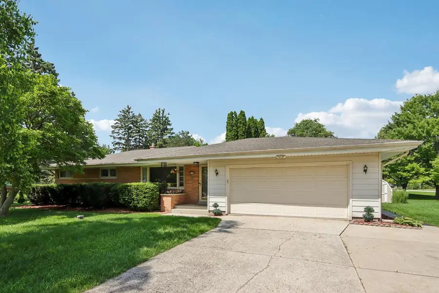 8173 S 28th STREET, Franklin, WI 53132 - #2