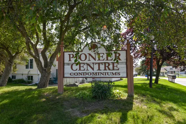 W180S8272 Pioneer DRIVE, Muskego, WI 53150