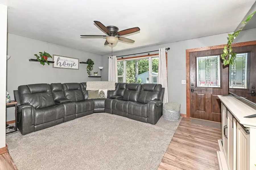 322 Woodlawn AVENUE, Burlington, WI 53105 - #3