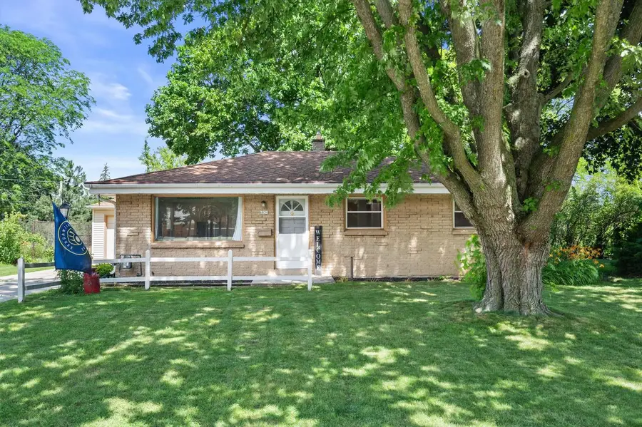 6830 W Plainfield AVENUE, Greenfield, WI 53220 - #2
