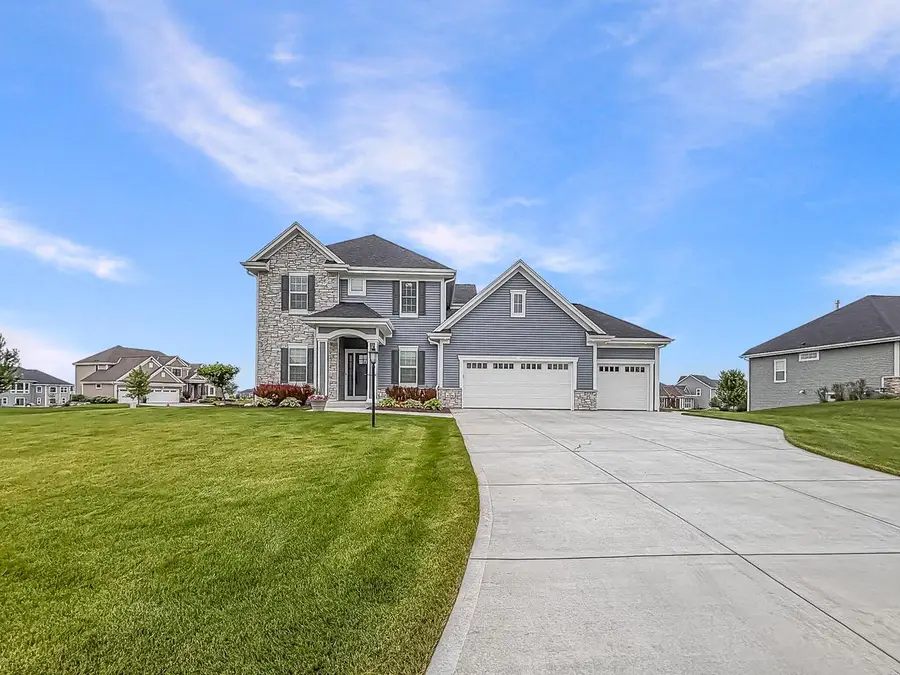 N47W22311 Woodleaf WAY, Pewaukee, WI 53072 - #2