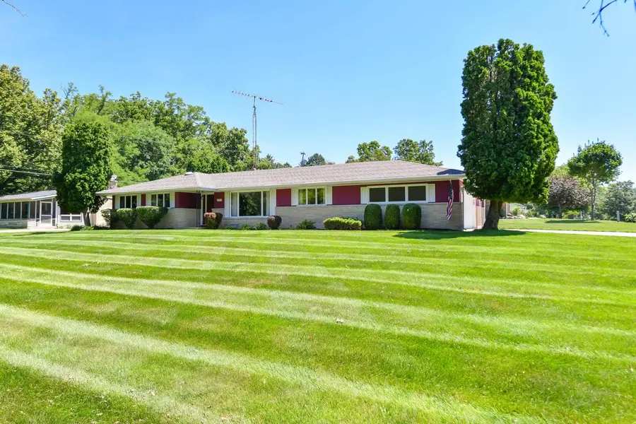 1075 S Lake Shore DRIVE, Lake Geneva, WI 53147 - #3