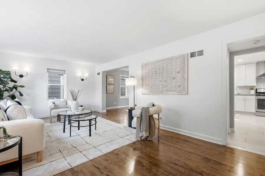 336 E Lake View AVENUE, Whitefish Bay, WI 53217 - #2