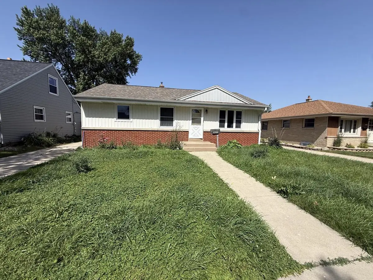 3631 S 82nd STREET, Milwaukee, WI 53220 - #1