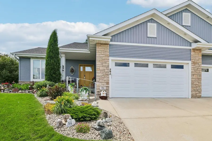 791 Country View Lane, Lake Mills, WI 53551 - #2