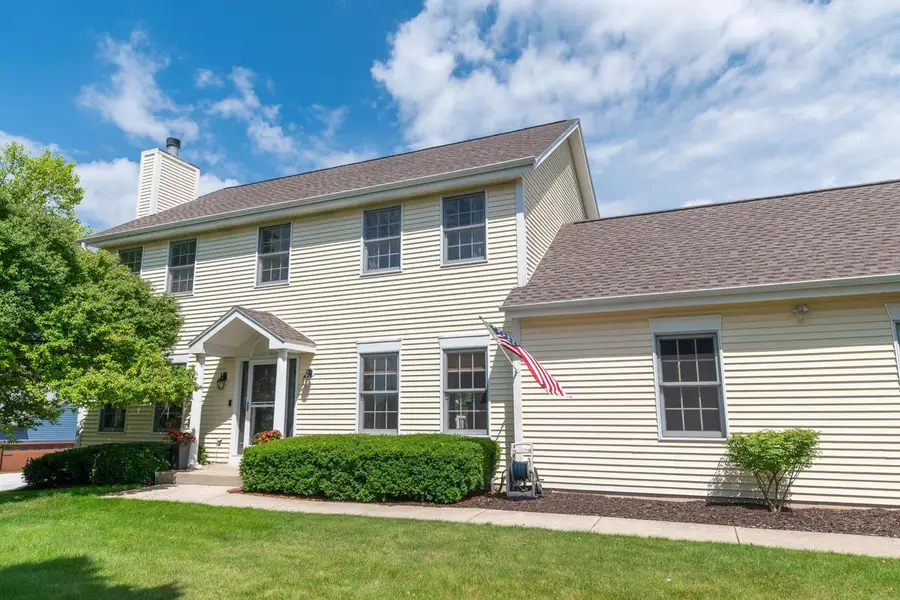 N65W13488 Lilly Creek DRIVE, Menomonee Falls, WI 53051 - #2