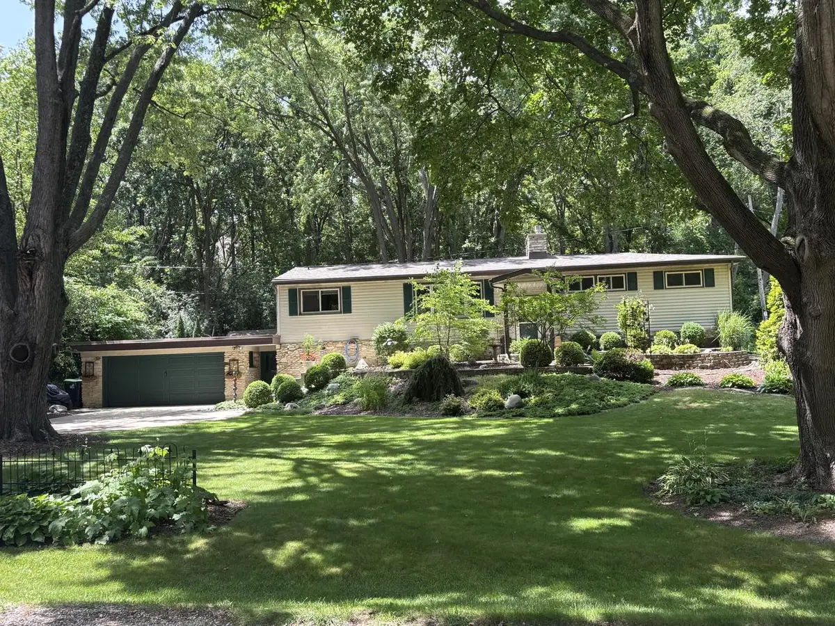4410 Golf DRIVE, Waterford, WI 53185 - #1