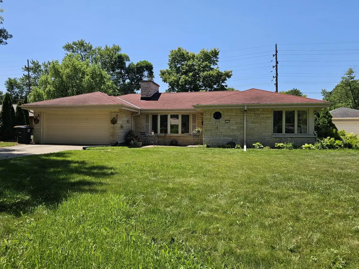 2127 N Crestview COURT, Wauwatosa, WI 53226 - #1