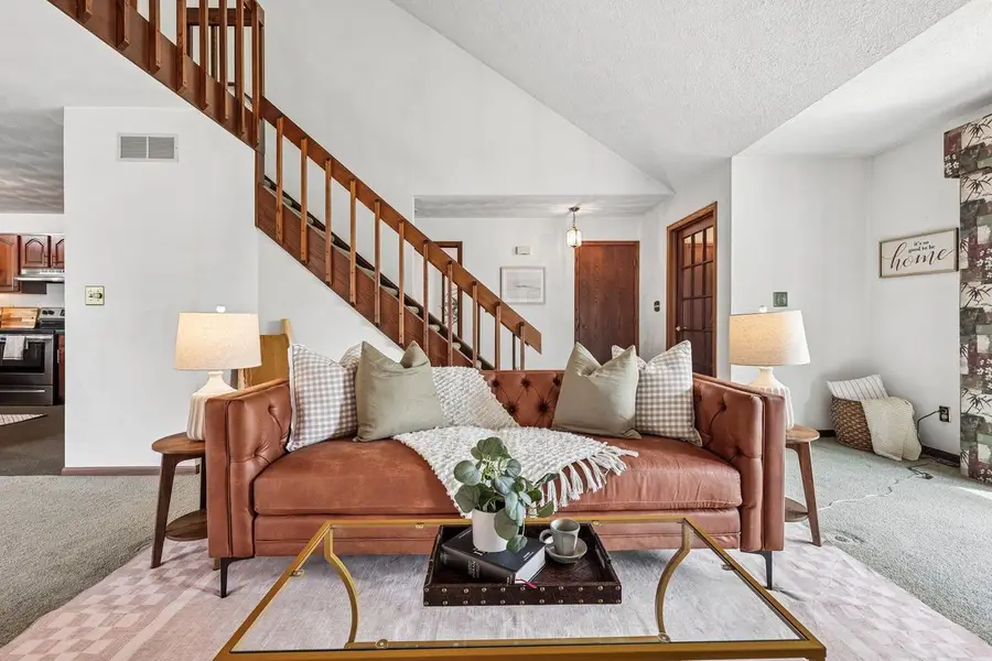 6161 S New York AVENUE, Cudahy, WI 53110 - #2