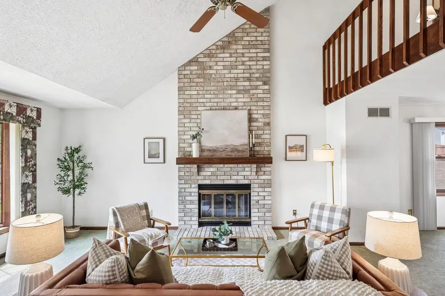 6161 S New York AVENUE, Cudahy, WI 53110 - #3