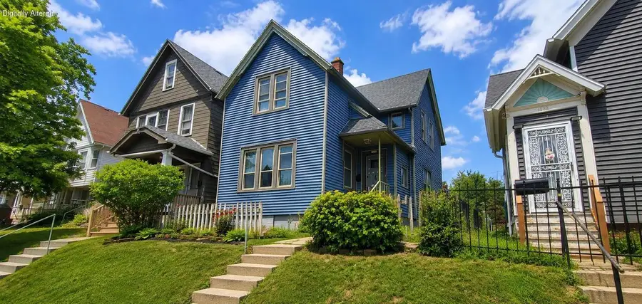 1028 S 32nd STREET, Milwaukee, WI 53215 - #3