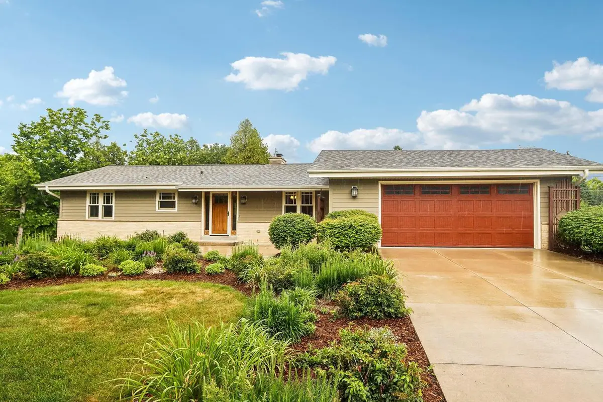 1538 N Pine STREET, Grafton, WI 53024 - #1