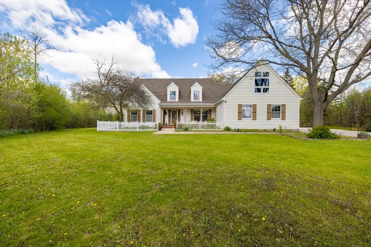 3000 W Highland ROAD, Mequon, WI 53092 - #1