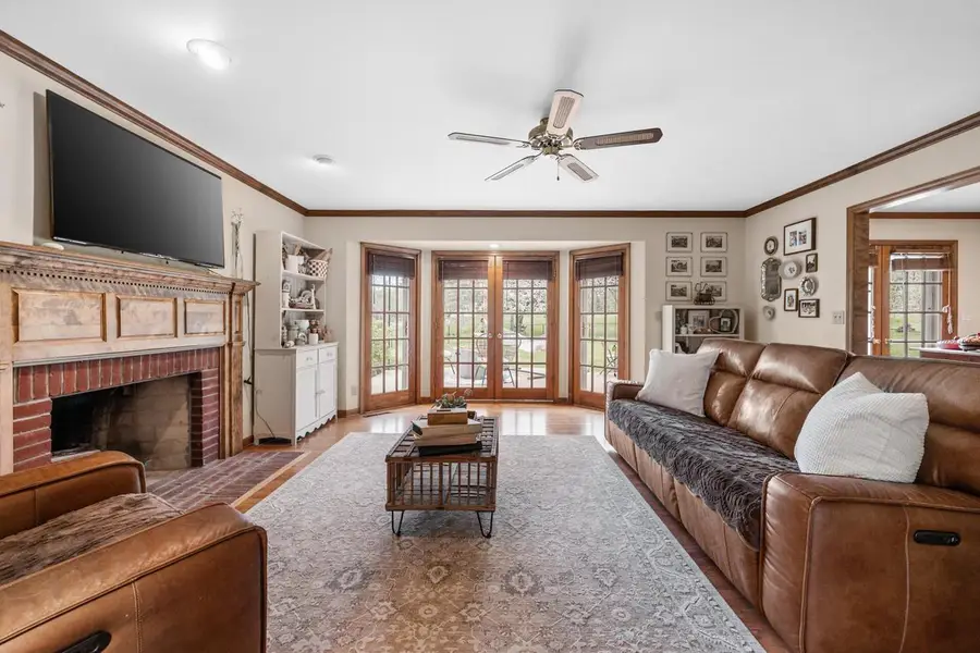 3000 W Highland ROAD, Mequon, WI 53092 - #2
