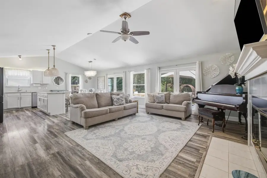 390 Garrison DRIVE, Lake Geneva, WI 53147 - #3