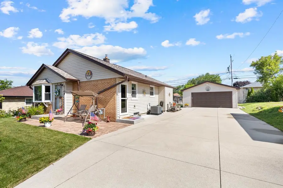 518 Williams AVENUE, South Milwaukee, WI 53172 - #2
