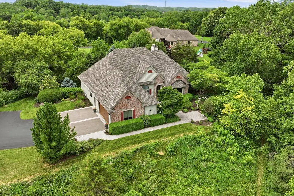 W330S1417 County Road C, Delafield, WI 53018 - #1