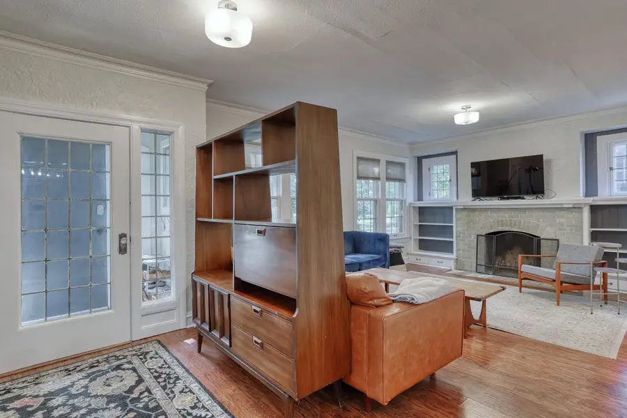 2530 N Grant BOULEVARD, Milwaukee, WI 53210 - #3