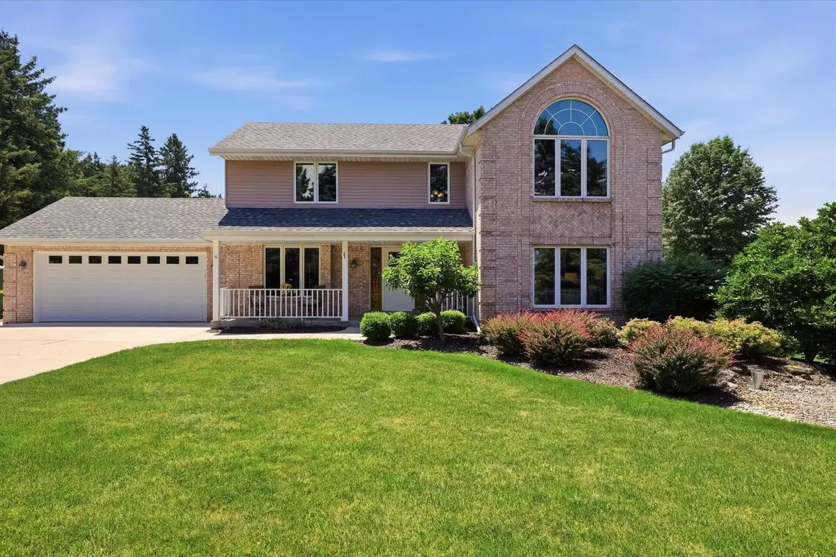 N75W29135 Pledl LANE, Hartland, WI 53029 - #1