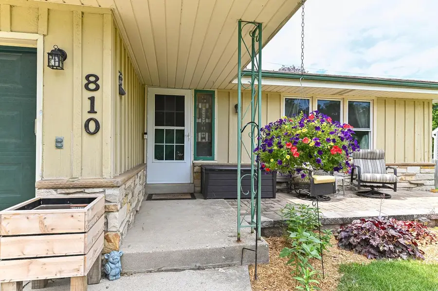 810 17th AVENUE, South Milwaukee, WI 53172 - #2