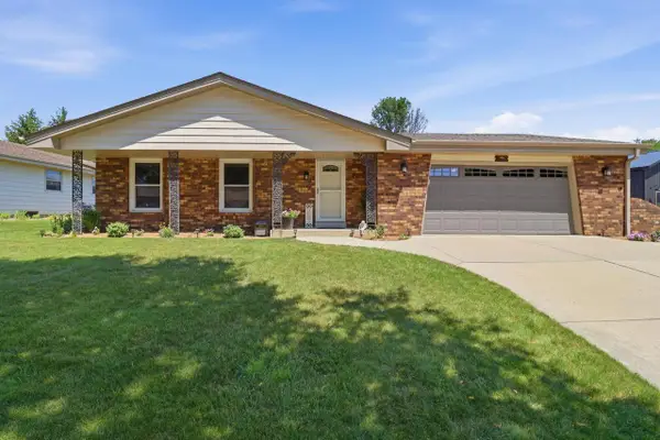 2220 E Hickory DRIVE, Oak Creek, WI 53154