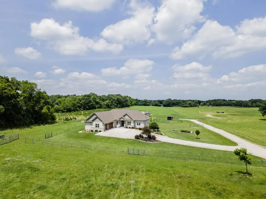 S75W35724 Wilton ROAD, Eagle, WI 53119 - #2
