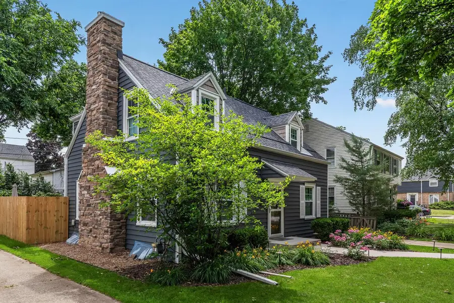 134 N 91st PLACE, Milwaukee, WI 53226 - #2