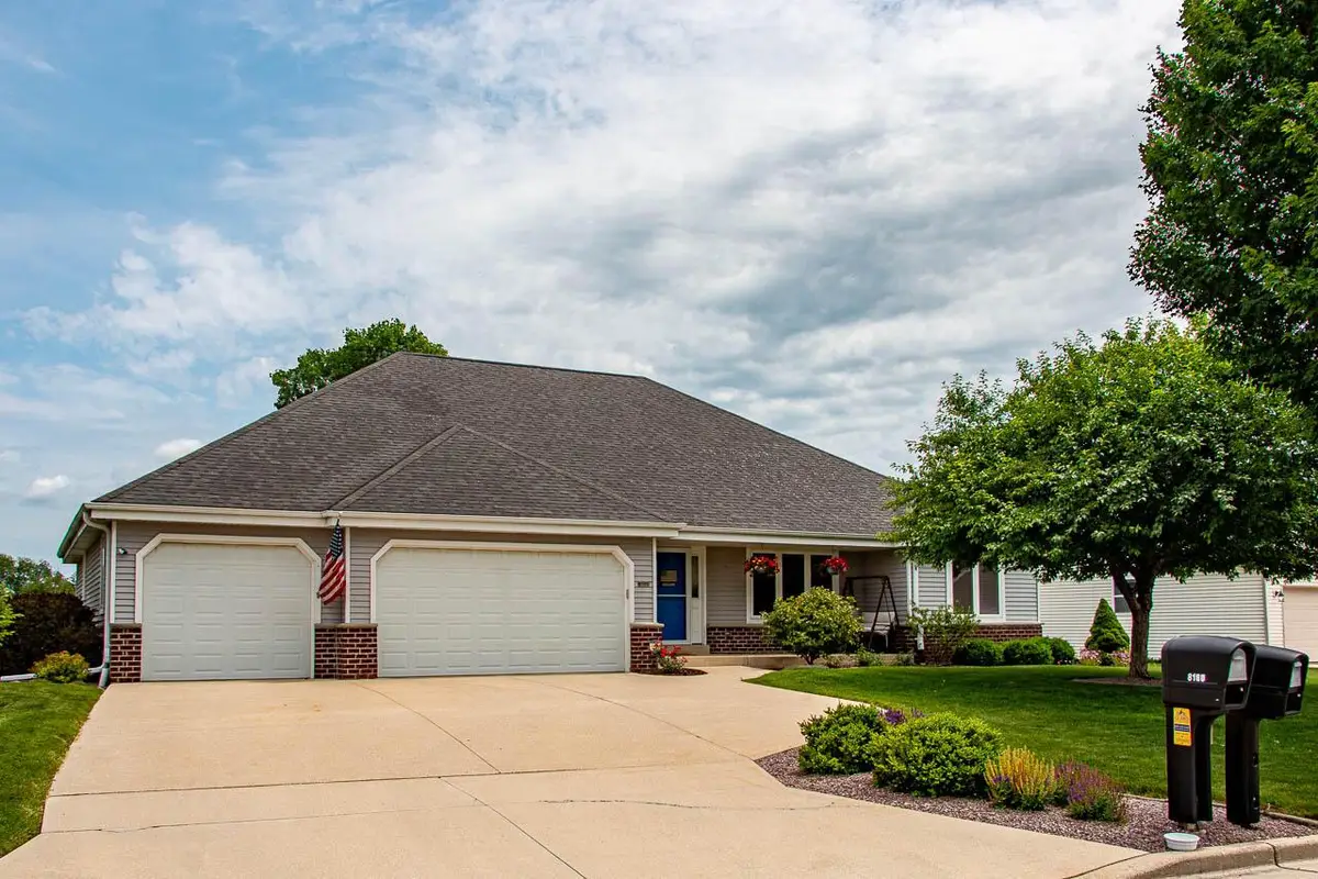 8160 S Lakeview DRIVE, Franklin, WI 53132 - #1
