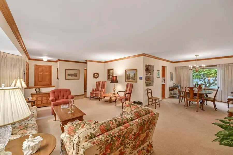 4185 Imperial DRIVE, Brookfield, WI 53045 - #2