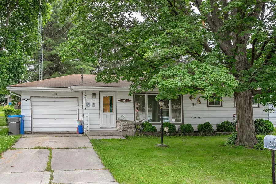 1515 Sandy LANE, Watertown, WI 53098 - #2