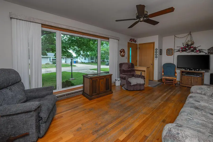 1515 Sandy LANE, Watertown, WI 53098 - #3