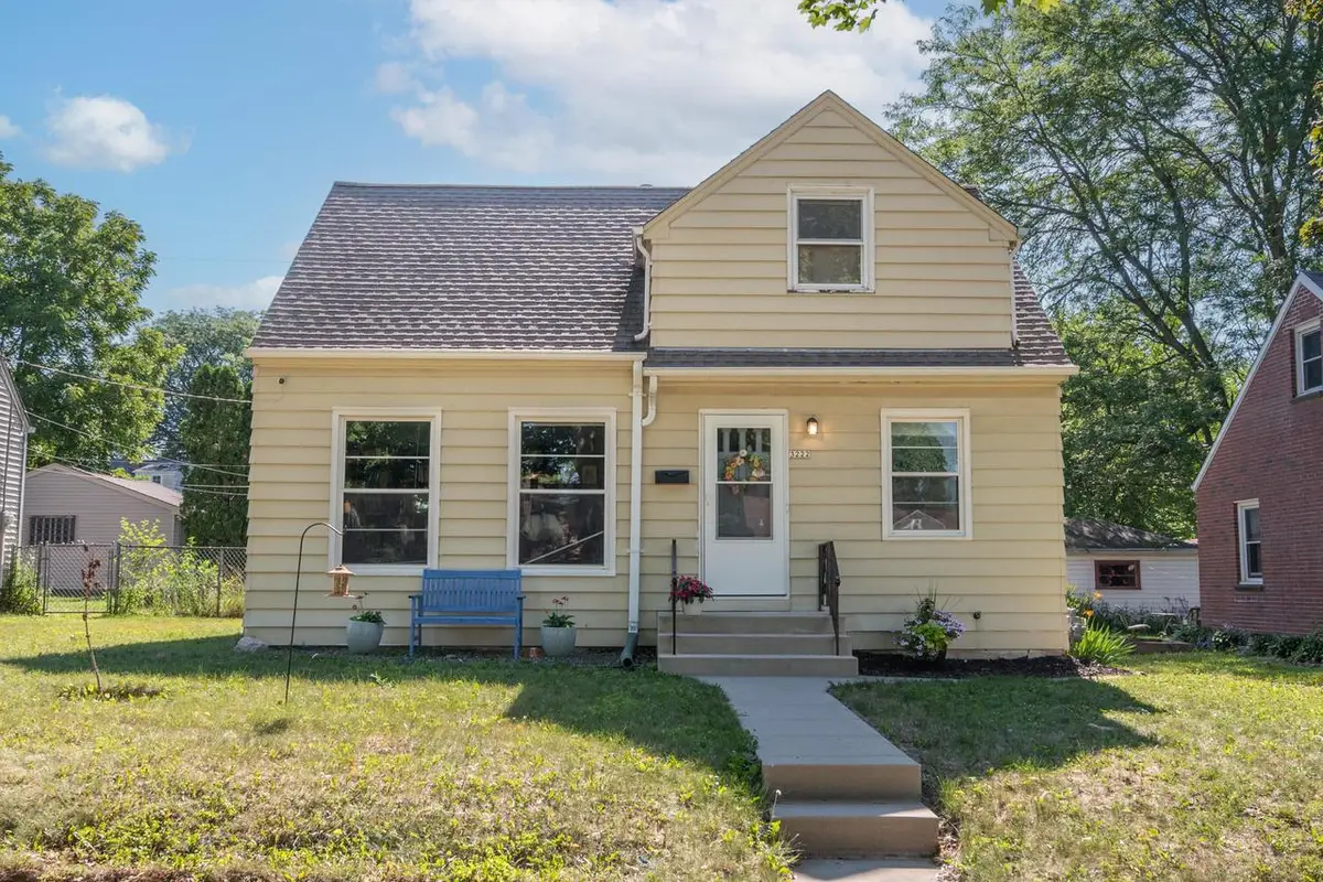 3222 N 82nd STREET, Milwaukee, WI 53222 - #1