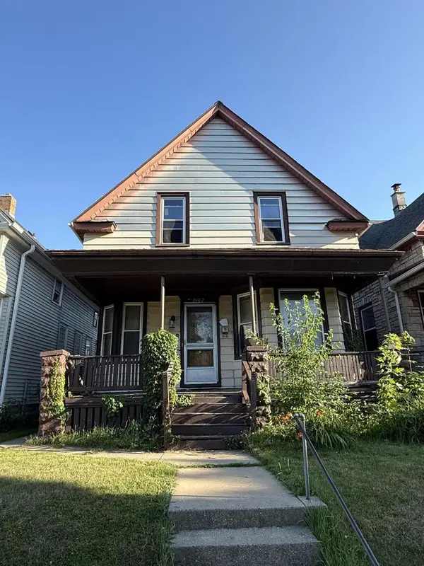 2607 W Grant STREET, Milwaukee, WI 53215