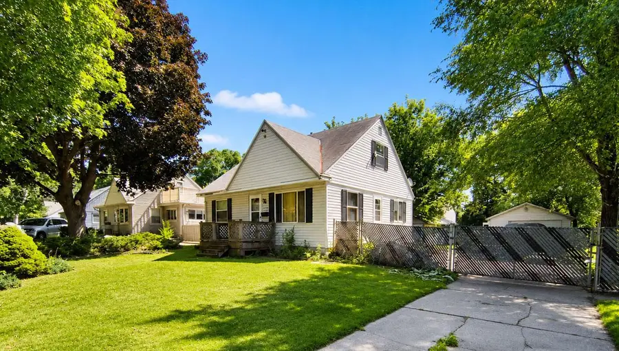 6672 N 54th STREET, Milwaukee, WI 53223 - #3