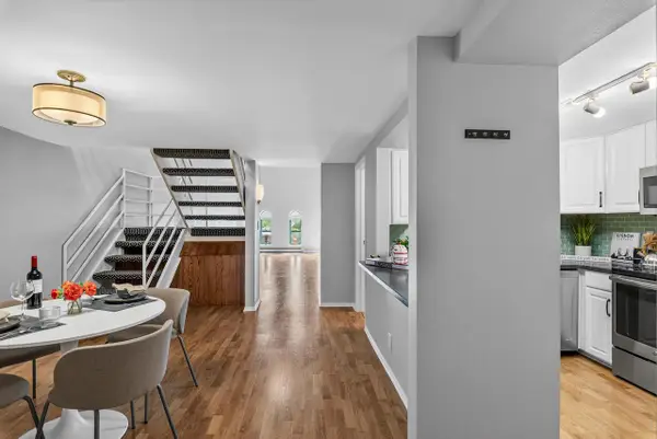 270 E Highland AVENUE #1021, Milwaukee, WI 53202