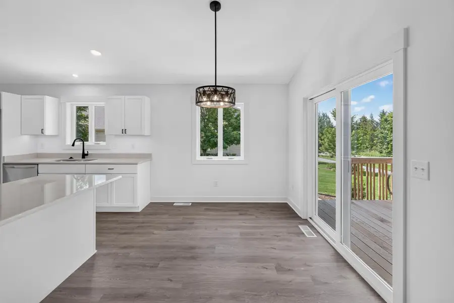 W206N16182 Stonebrook DRIVE, Jackson, WI 53037 - #2