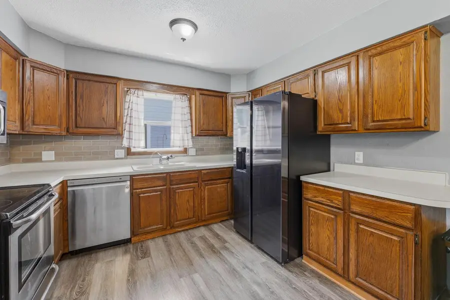 519 Scenic DRIVE E, West Bend, WI 53090 - #2