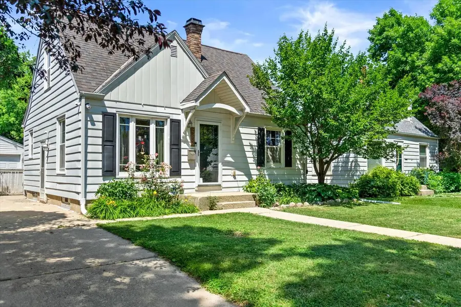3229 N 90th STREET, Milwaukee, WI 53222 - #2