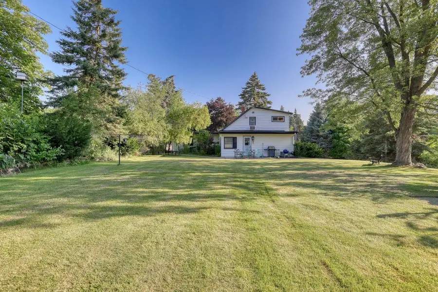 2203 W Goldcrest AVENUE, Milwaukee, WI 53221 - #3
