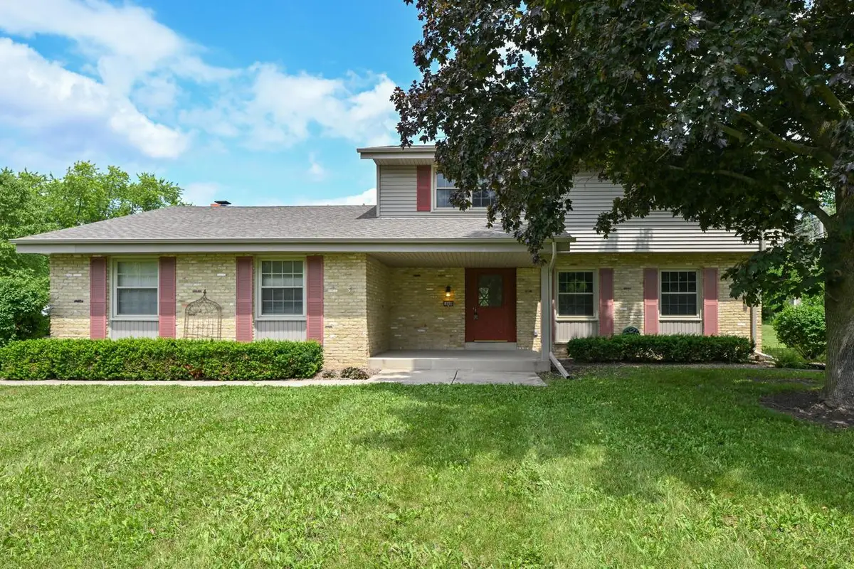 18440 Bristol LANE, Brookfield, WI 53045 - #1