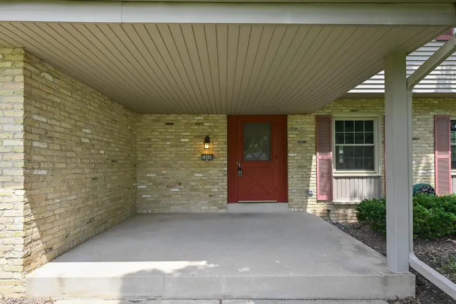 18440 Bristol LANE, Brookfield, WI 53045 - #2