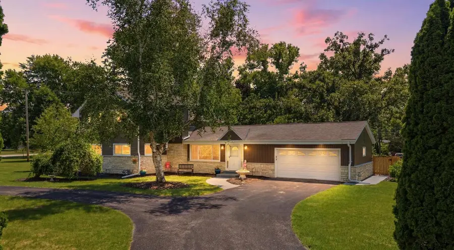 12001 Parkview LANE, Hales Corners, WI 53130 - #2
