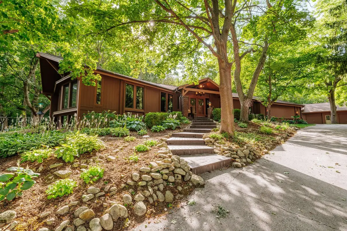 W208S6977 High Bluff DRIVE, Muskego, WI 53150 - #1
