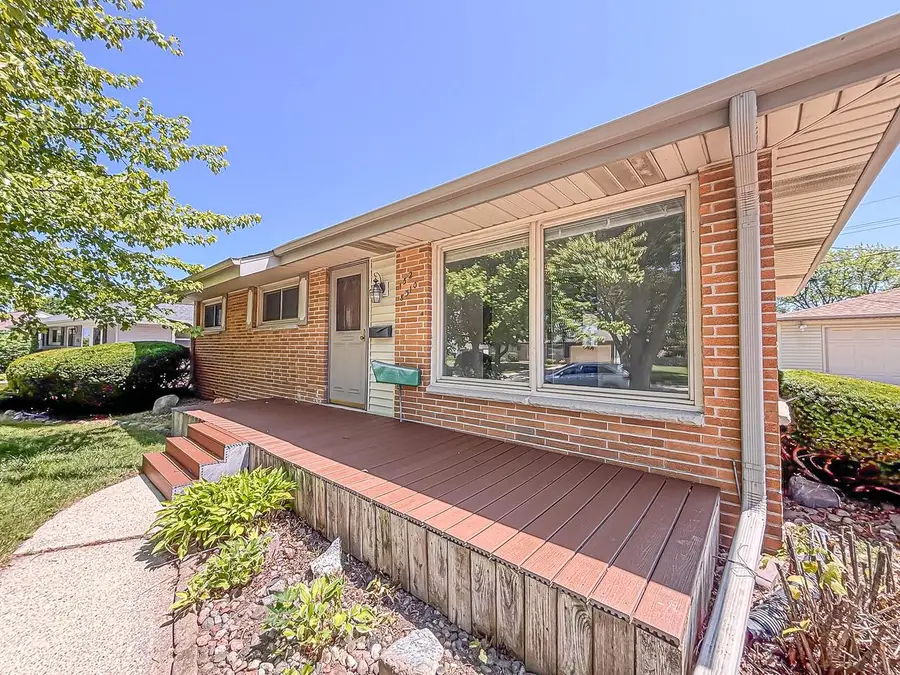 W152N8310 Elm LANE, Menomonee Falls, WI 53051 - #3