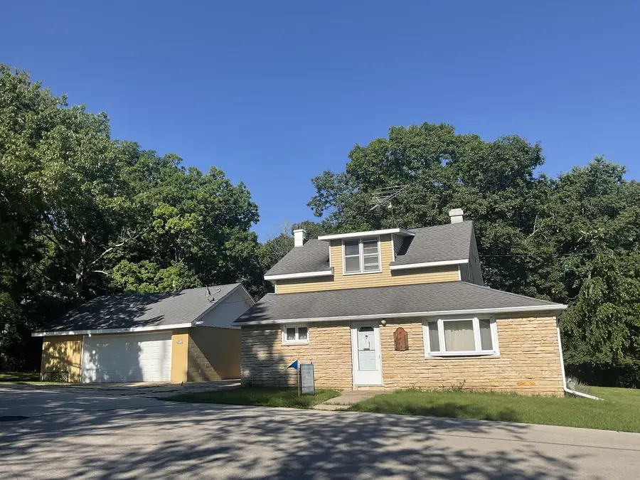 W297N2968 Oakwood Grove ROAD, Pewaukee, WI 53072 - #2