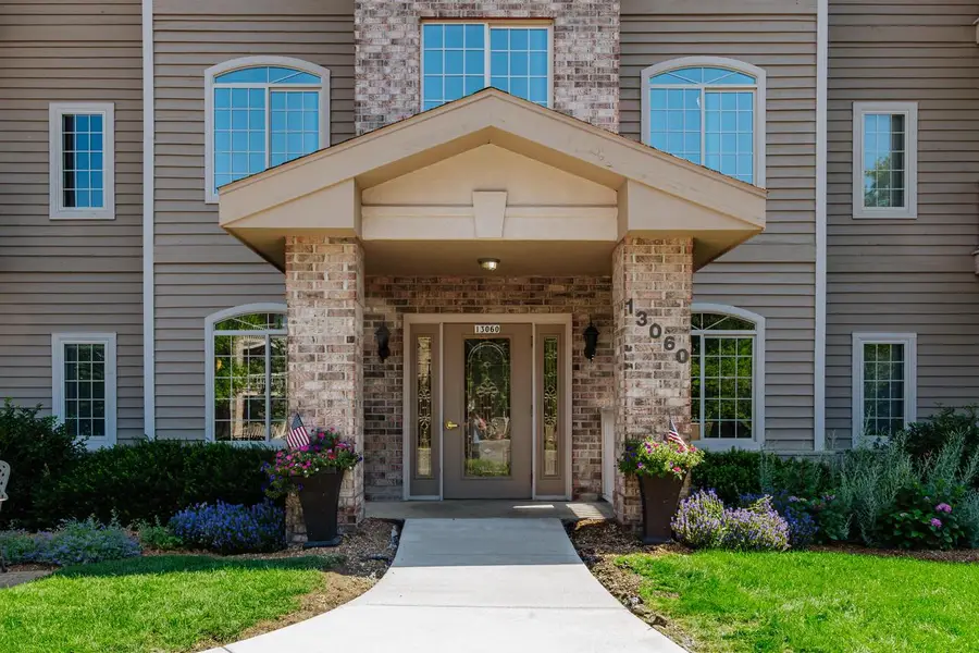 13060 W Bluemound ROAD #201, Elm Grove, WI 53122 - #2