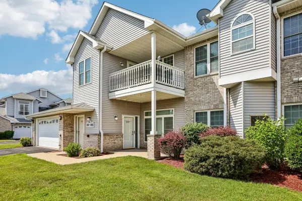 6949 S Rolling Meadows CIRCLE, Oak Creek, WI 53154