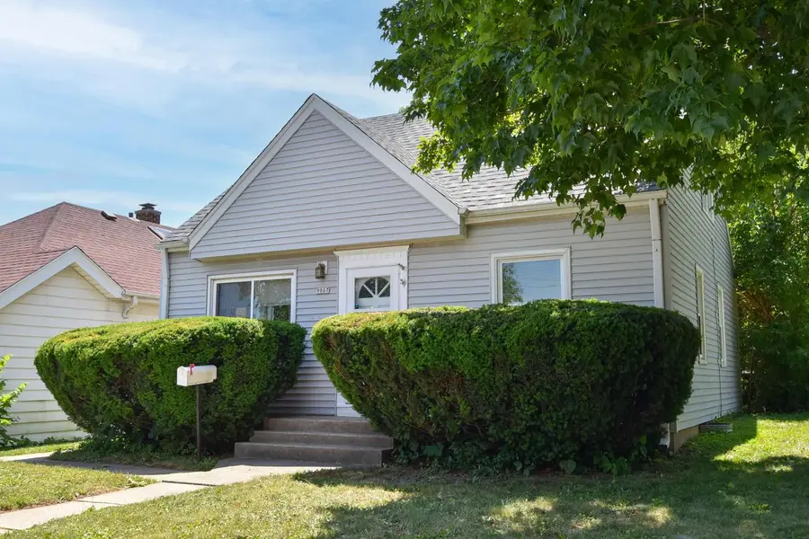9007 W Greenfield AVENUE, West Allis, WI 53214 - #2