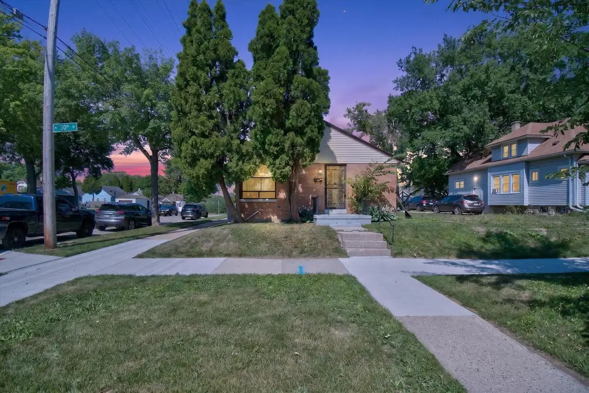 4701 N 30th STREET, Milwaukee, WI 53209 - #1