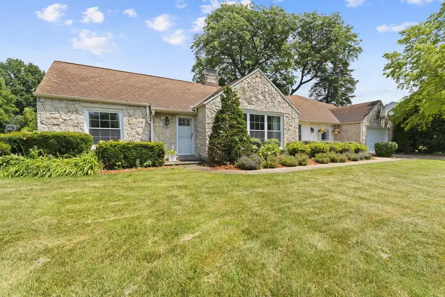 2630 S Root River PARKWAY, Milwaukee, WI 53227 - #2